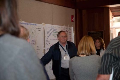 Kevin Wheeler leads the opening discussion at the 2010 Retreat.